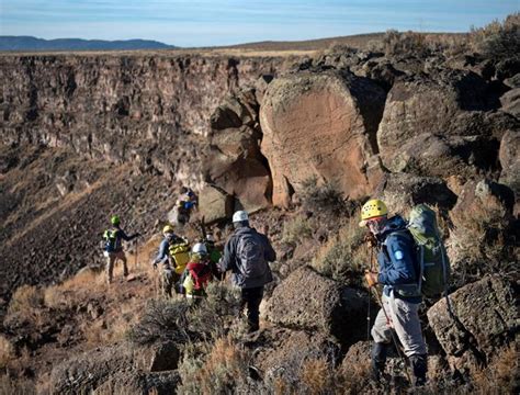 Taos County crew completes risky recovery in Río Grande Gorge